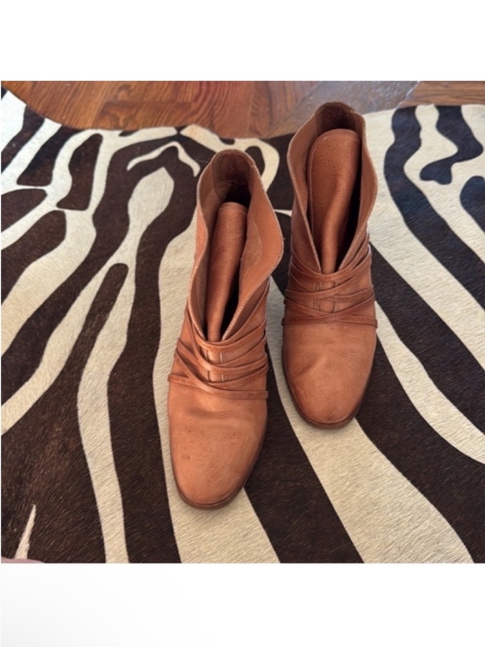 Bernardo Felicity leather Heeled ankle boots/booties Sz 8 cognac brown Slip on - Picture 2 of 9